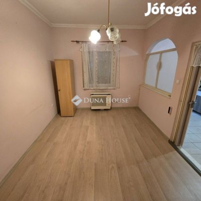 Kecskeméti 26 nm-es ház eladó