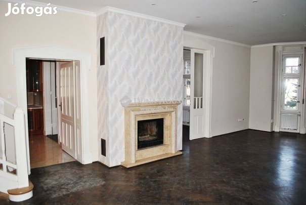 Kecskeméti 337 nm-es ház eladó