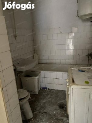Kecskeméti 37 nm-es lakás eladó
