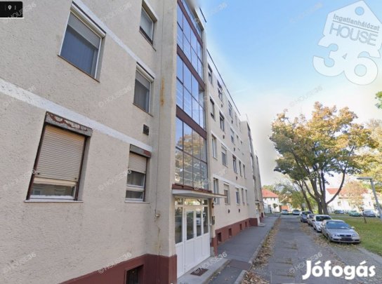 Kecskeméti 54 nm-es lakás eladó