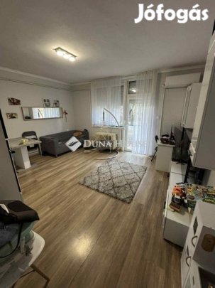 Kecskeméti 56 nm-es lakás eladó