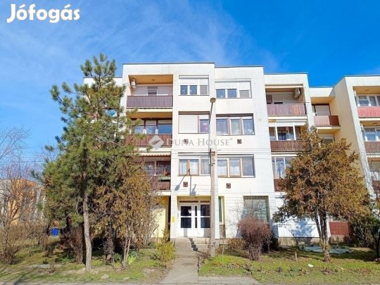 Kecskeméti 60 nm-es lakás eladó