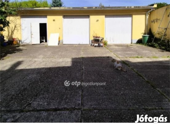 Kecskeméti 68 nm-es lakás eladó