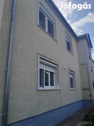 Kecskeméti 77 nm-es lakás eladó