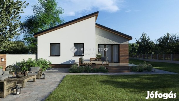 Kecskeméti 91 nm-es ház eladó