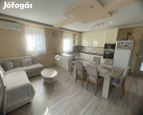 Kecskeméti 92 nm-es ház eladó