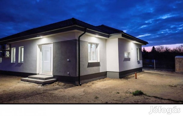Kecskeméti 92 nm-es ház eladó #5180177