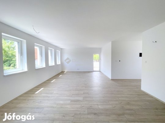 Kecskeméti eladó 106 nm-es lakás