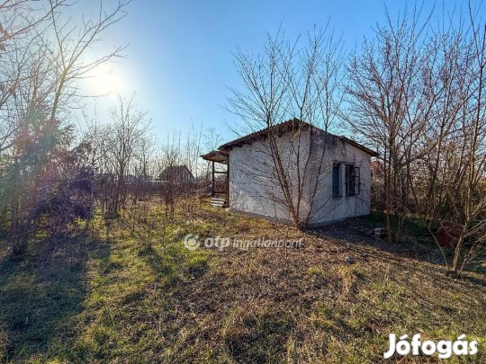 Kecskeméti eladó 1083 nm-es telek