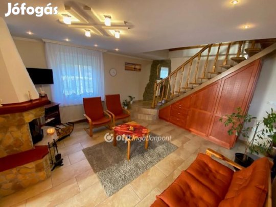Kecskeméti eladó 110 nm-es ház