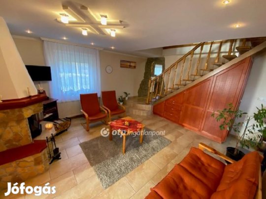 Kecskeméti eladó 110 nm-es ház