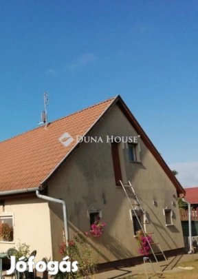 Kecskeméti eladó 110 nm-es ház