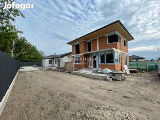 Kecskeméti eladó 120 nm-es ház