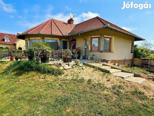 Kecskeméti eladó 135 nm-es ház
