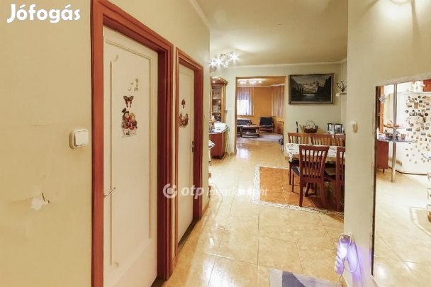 Kecskeméti eladó 137 nm-es ház