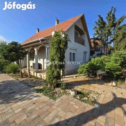 Kecskeméti eladó 140 nm-es ház