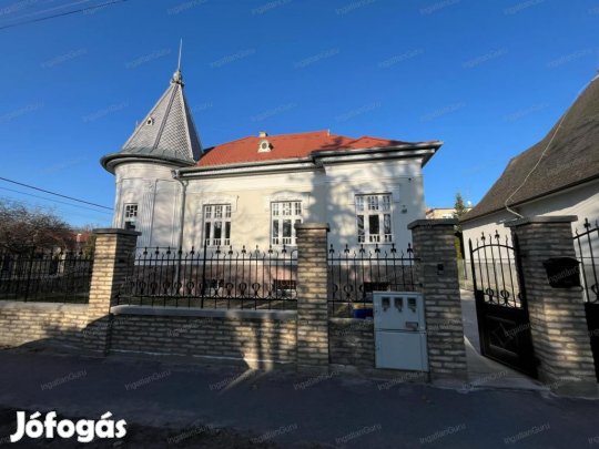 Kecskeméti eladó 170 nm-es ház