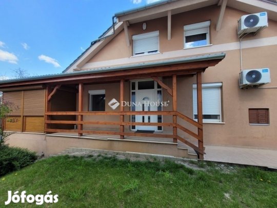 Kecskeméti eladó 190 nm-es ház