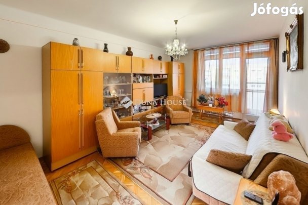 Kecskeméti eladó 53 nm-es lakás