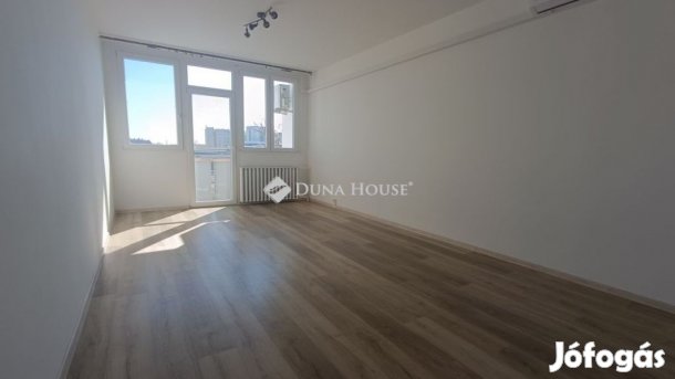 Kecskeméti eladó 54 nm-es lakás