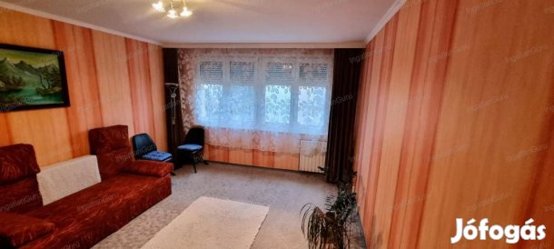 Kecskeméti eladó 55 nm-es lakás