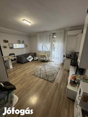 Kecskeméti eladó 56 nm-es lakás