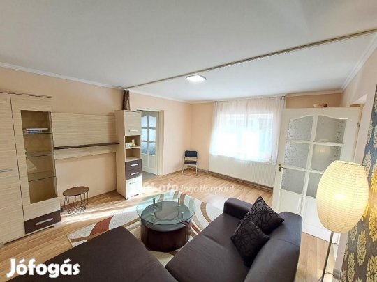 Kecskeméti eladó 58 nm-es lakás