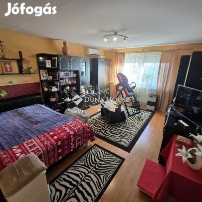 Kecskeméti eladó 66 nm-es lakás