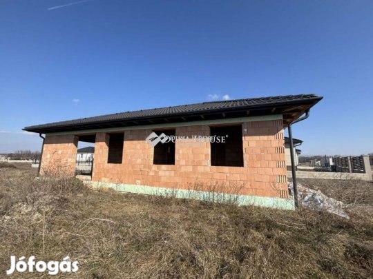 Kecskeméti eladó 90 nm-es ház