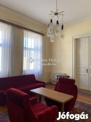 Kecskeméti eladó 95 nm-es lakás