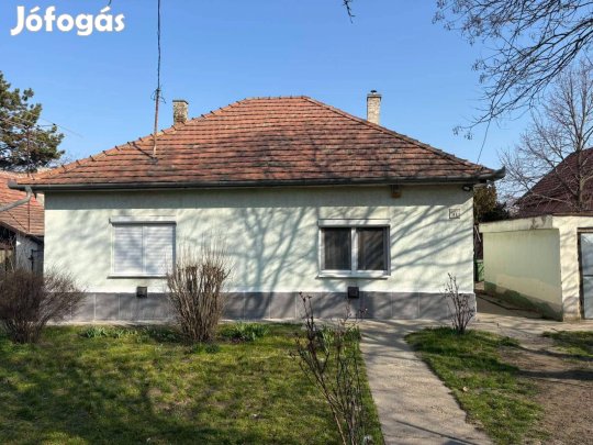 Kedves, jól elhelyezkedő családi ház a XVII. kerület közkedvelt részén