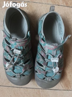 Keen 35-ös túraszandál