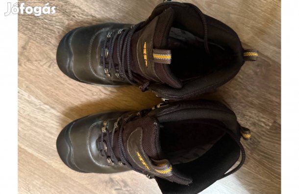 Keen Revel III WP túrabakancs