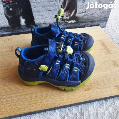 Keen gyerek szandál 24 es méret 15cm belsö talphossz doboz nélkül