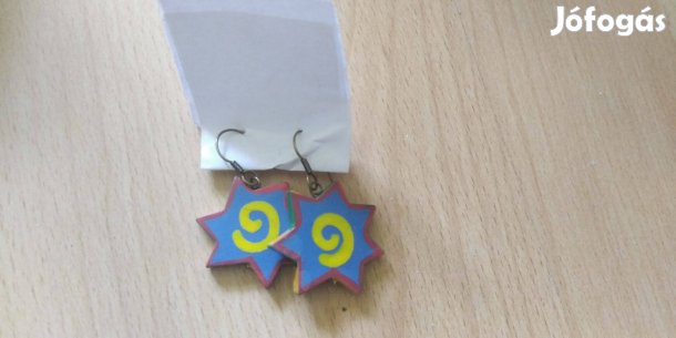 Kék csillagos színes fa fülbevaló Fakopáncs márka