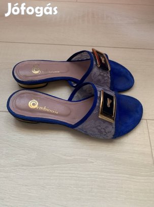 Kék csipkés csatos papucs