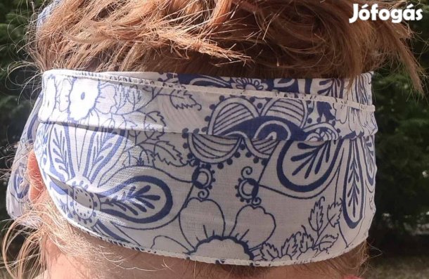 Kék mintás kendő fejkötő díszsál