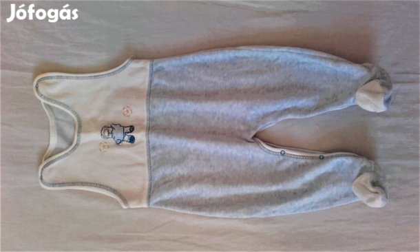 Kék rugdalózó kabátkával, Hossz: 66 cm, szélesség: 27 cm