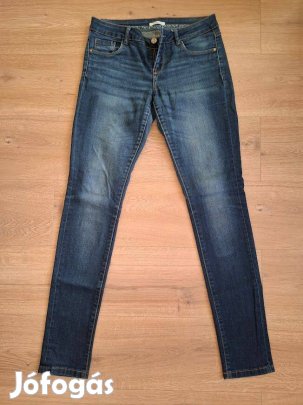 Kék színű farmernadrág