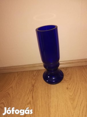 Kék üveg váza