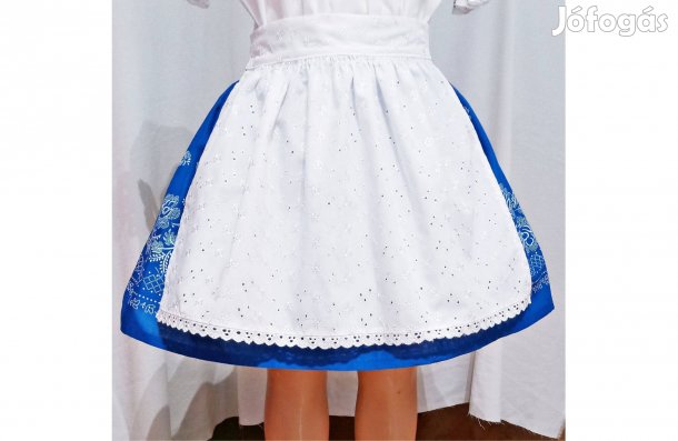 Kékfestő mintás szoknya madeira köténnyel