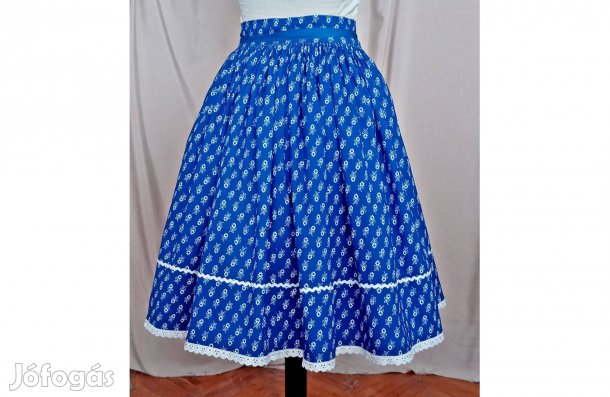 Kékfestő mintás szoknya néptáncra, hagyományőrző rendezvényekre