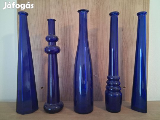 Kéküvegek eladók