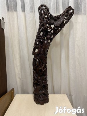 Keleti áttört kézi faragású nagyméretű fa szobor