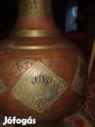 Keleti bútorok és dísztárgyak