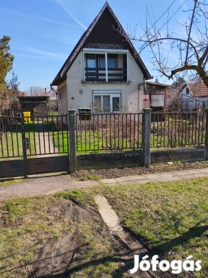 Keleti kertekben eladó ház