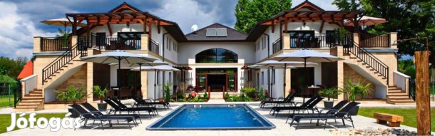 Keleti stílusban épült villa a strand közelében!