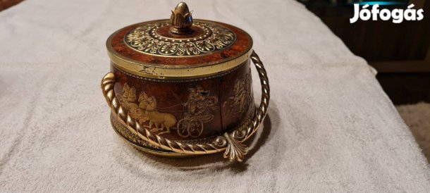 Keleti süteményes doboz