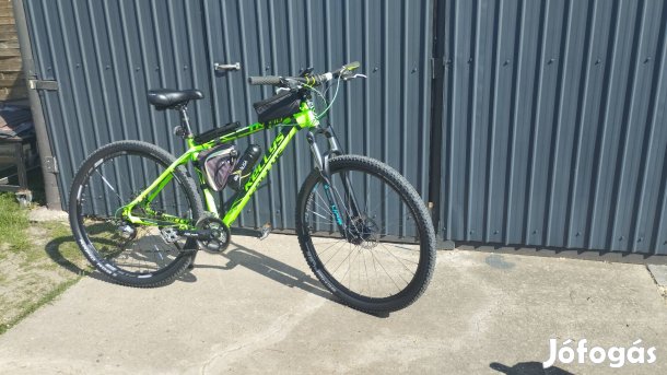 Kellys 29"kerék M vázméret mtb