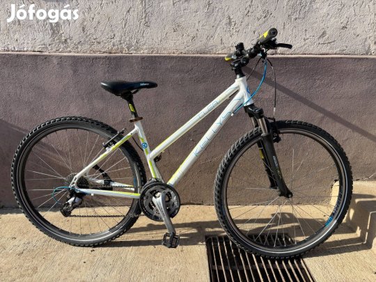 Kellys Clea 70 női, alu vázas cross trekking kerékpár S vázmérettel